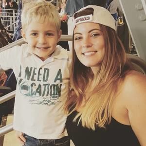 Meet your Posher, Danielle